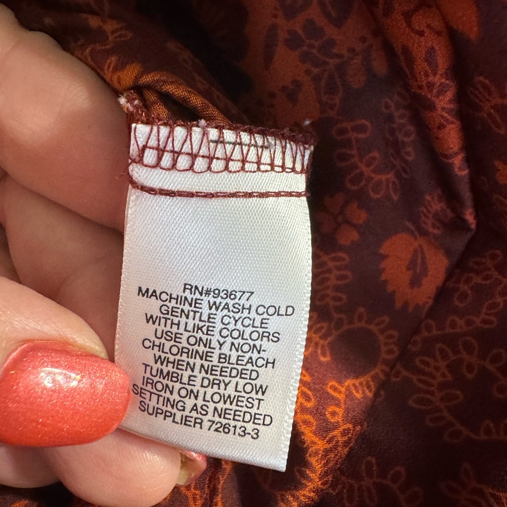 LIZ CLAIBORNE  BEAUTIFUL PRINT BLOUSE SIZE:  XLARGE #2 - Picture 9 of 10